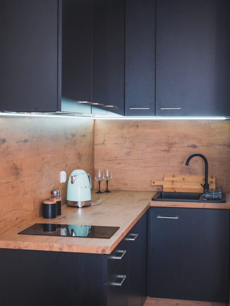 B_T_bez_stopki_17_Easy-Resize.com